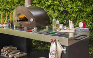 one-wood-fired-oven-with-multifunctional-base-1200x750-re